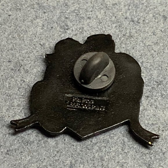 Wrapping For Inclusion Children Tack Pin Brooch Lapel Retro Vintage Gift Wrap - Picture 2 of 4